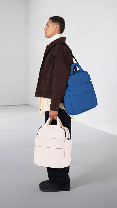 Un sac. Trois façons de le porter.